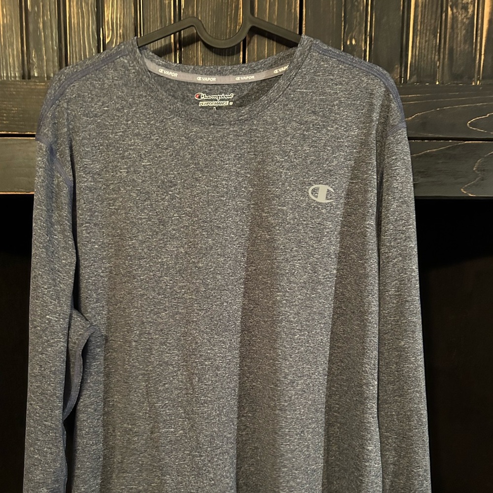 Champions men’s Performance wear shirt new no tags lg